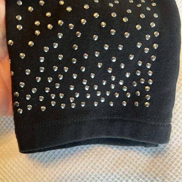 HUE Woman’s Black Legging With Small studs size Small - Picture 11 of 13